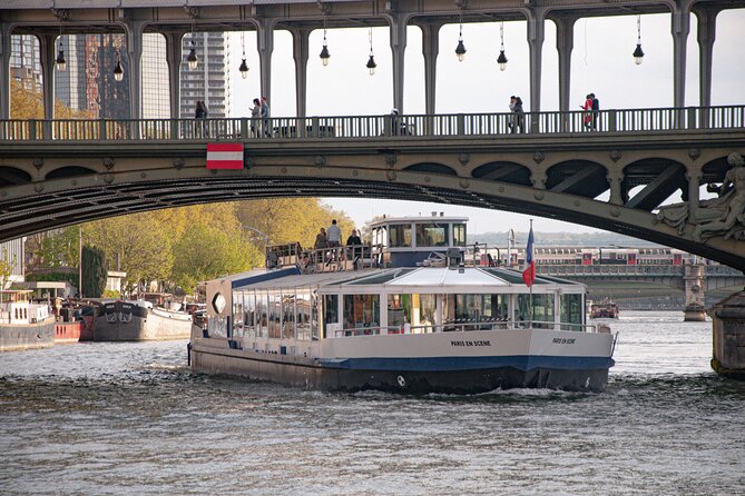 Paris en Scene 3 Course Seine River Dinner Cruise - A window seat for Paris after dark
