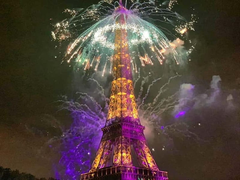 Paris: Gourmet 3-Course Dinner Cruise with French Wine - Seine views from Bercy to the Eiffel Tower