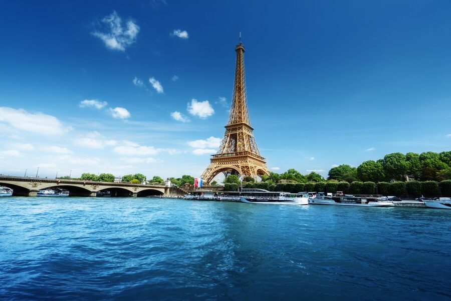 Paris: Romantic Cruise with 3-course Dinner on Seine River - What dinner is like on the boat