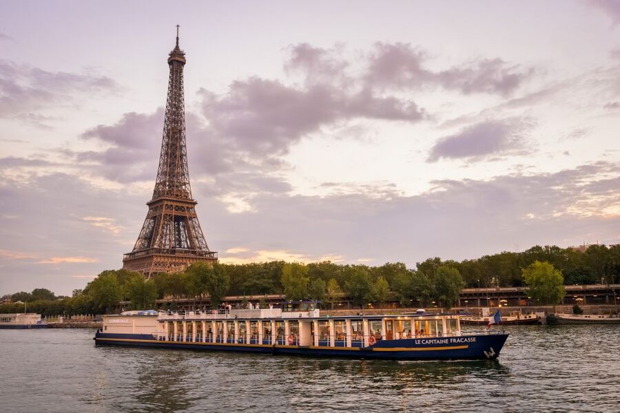 Paris: Romantic Cruise with 3-course Dinner on Seine River - Window seats, middle tables, and the terrace