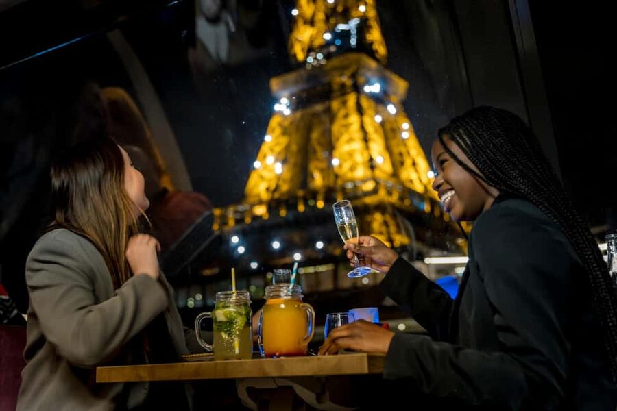 Paris: Seine River Champagne Dinner Cruise with Live Music - A dinner cruise built around Paris after dark
