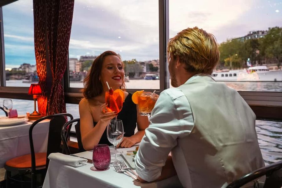 Paris: Seine River Cruise with 3-Course Dinner & Live Music - Who will enjoy this dinner cruise most