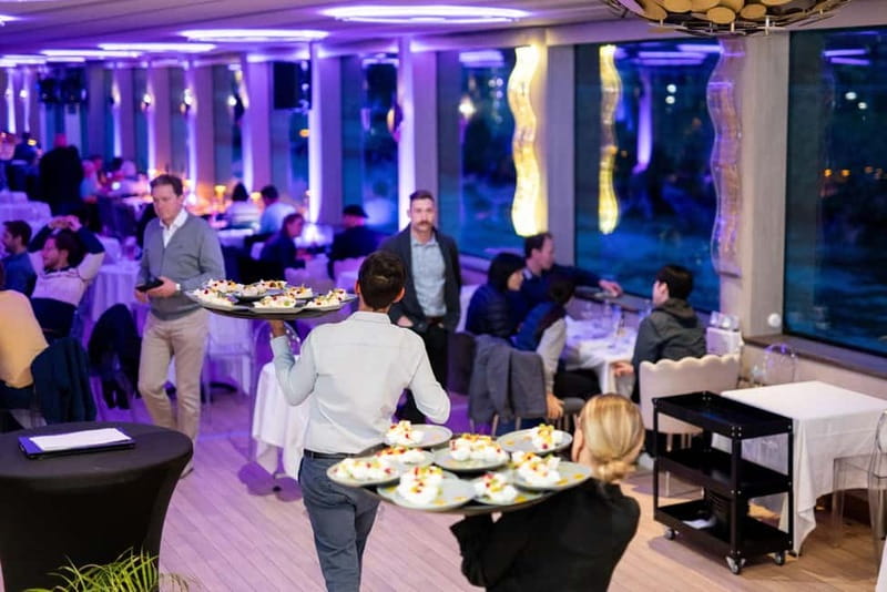 Paris: Seine river Dinner Cruise with 3-Course Gourmet Menu - A night cruise with dinner and a dance floor