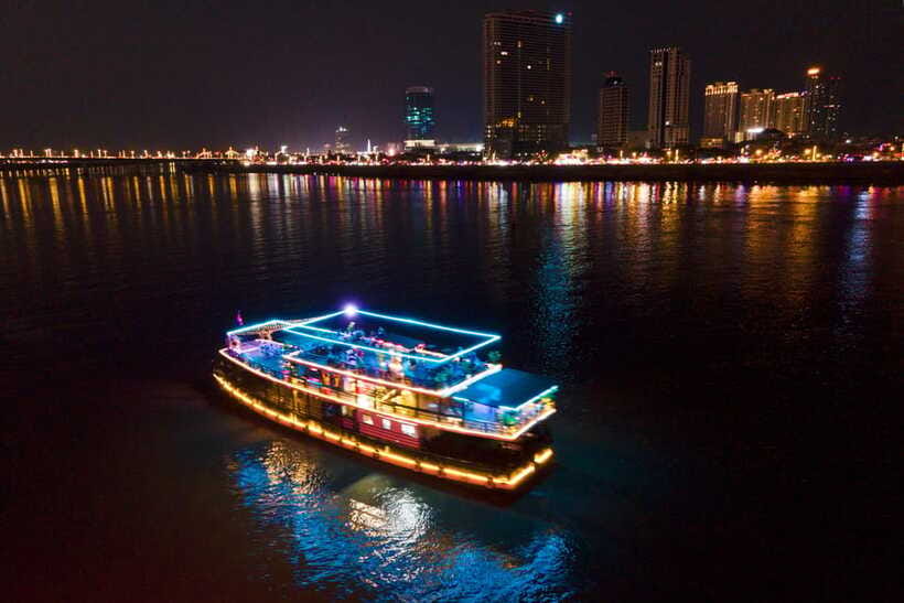 Phnom Penh: Sunset Dinner Cruise with English Speaking Guide - The Silk Island question