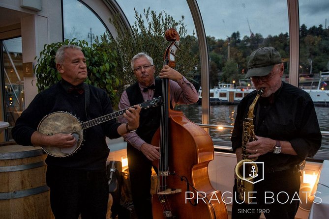 Prague Boats 3-hour Dinner Cruise - Is three hours the right length?