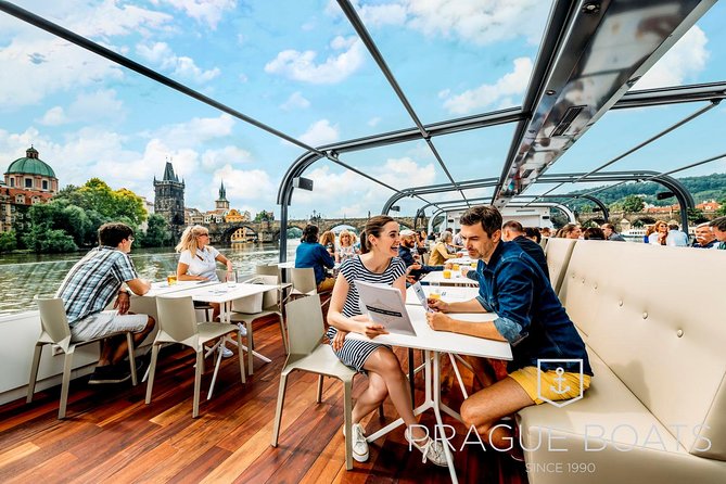 Prague Boats 3-hour Dinner Cruise - The route: landmarks, river lights, and the Smíchov locks