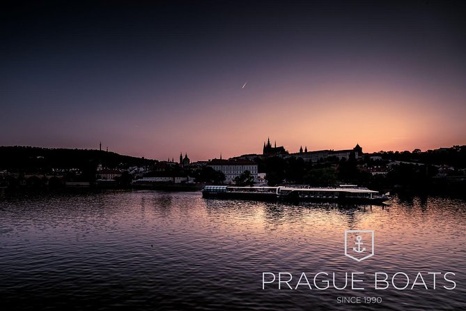 Prague Boats 3-hours Crystal Dinner Cruise - What dinner is really like on the buffet