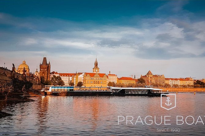 Prague Boats 3-hours Crystal Dinner Cruise - Useful booking and boarding advice