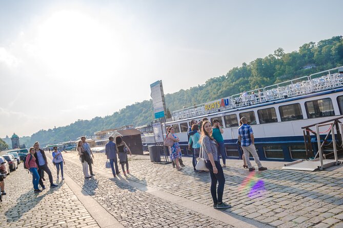 Prague: Sightseeing Boat Cruise with Buffet Dinner - Prague by boat after dark