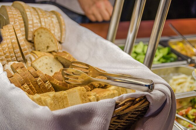 Prague: Sightseeing Boat Cruise with Buffet Dinner - The best views: Charles Bridge and Prague Castle