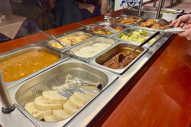 Prague: Sightseeing Boat Cruise with Buffet Dinner - Indoor comfort, outdoor views