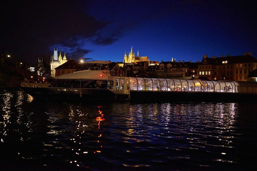 Prague: Sightseeing Dinner Cruise on Open-Top Glass Boat - Prague Castle and Kampa Island from the water