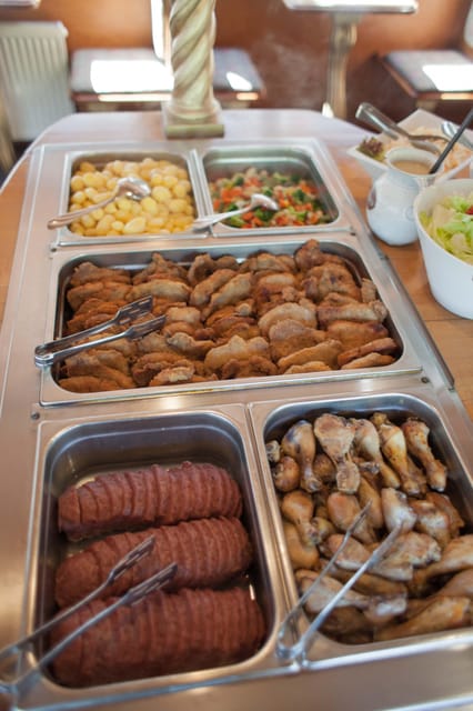 Prague: Vltava River Evening Dinner Cruise - Who will enjoy this evening