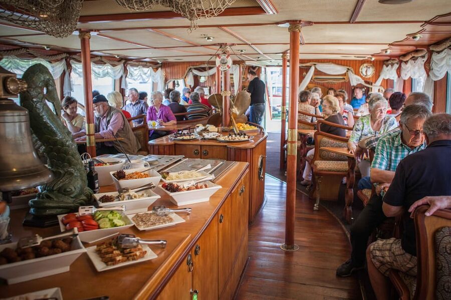 Prague: Vltava River Evening Dinner Cruise - What you get for the $69 price