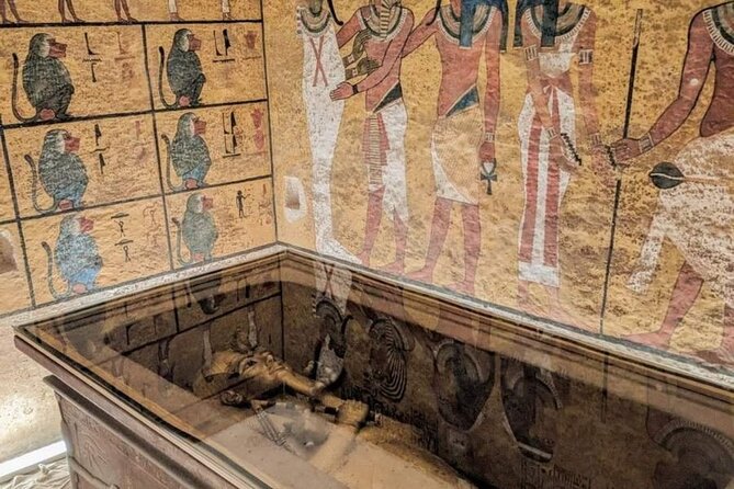 Privat tour:Giza Pyramids, lunch ,Saqqara,Memphise, Dinner Cruise - Giza: the big first look at Egypt