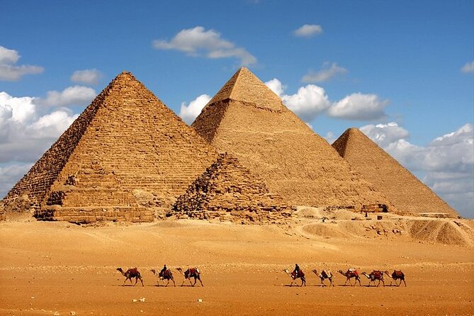 Privat tour:Giza Pyramids, lunch ,Saqqara,Memphise, Dinner Cruise - The guide and driver can shape the whole day