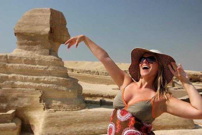Private Day Tour to Giza Pyramids, Sphinx & Saqqara + Luxury Nile Dinner Cruise - What the $235 price covers