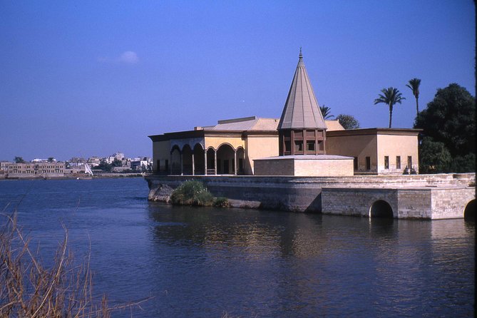 Private Full-Day Cairo Tour Including Giza, Solar Boat Museum, Felucca, and Nile Dinner Cruise - One long Cairo day, built around the Nile