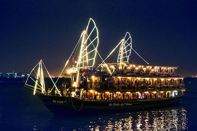 Private Ho Chi Minh by Jeep Evening Tour and Dinner Cruise - 6pm: Meeting your Jeep and guide