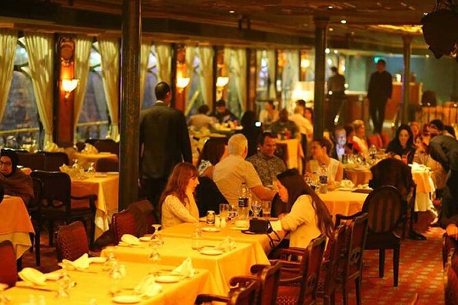 Private Nile Dinner Cruise in Cairo - The open buffet: plenty of choice, mixed results