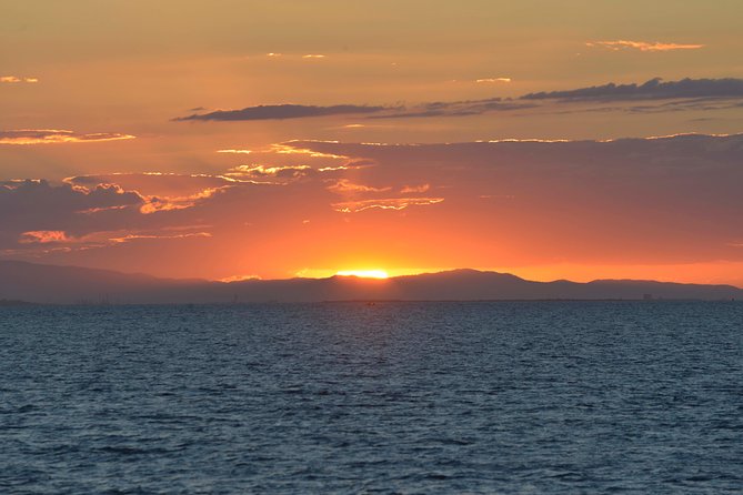 Private Romantic Melbourne Dinner Cruise for 2 - Who will get the most from this cruise?