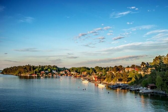 Private Yacht Cruise with Lunch or Dinner in Stockholm Archipelago - Weather can shape the whole outing