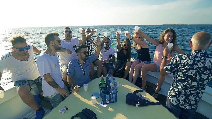 Pula: Brijuni Dolphins Sunset Cruise with Dinner and Drinks - Sailing beside Brijuni National Park