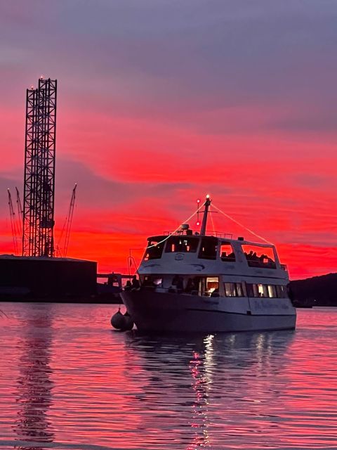 Pula: Dolphin&Sunset Cruise in Brijuni with Dinner&Drinks - Space, comfort, and the group size
