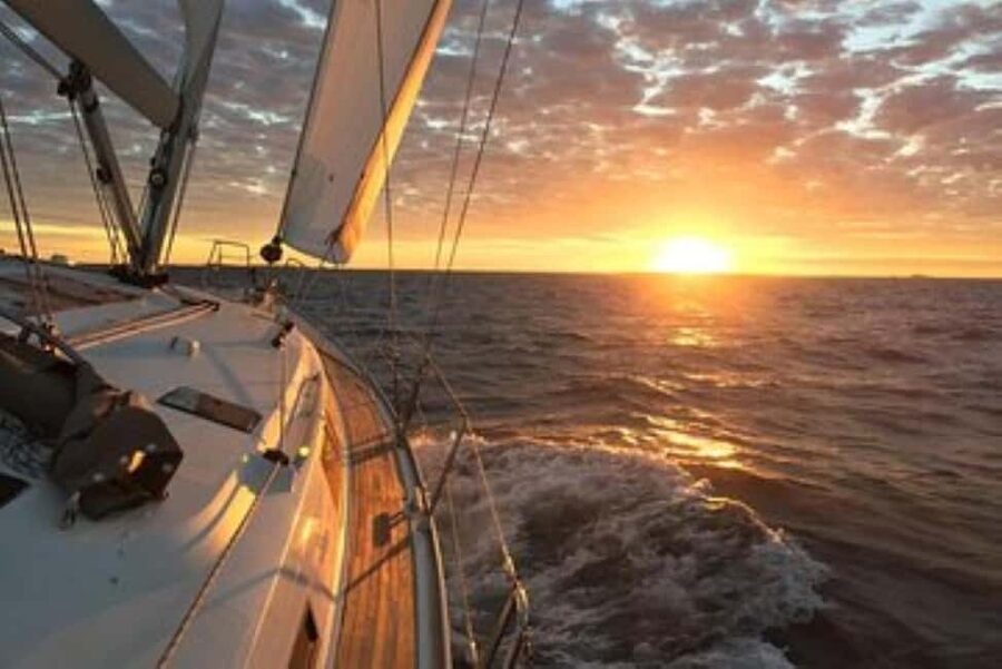 Rethymno: Luxury Sunset Cruise with Dinner and Drinks - Practical advice before you go