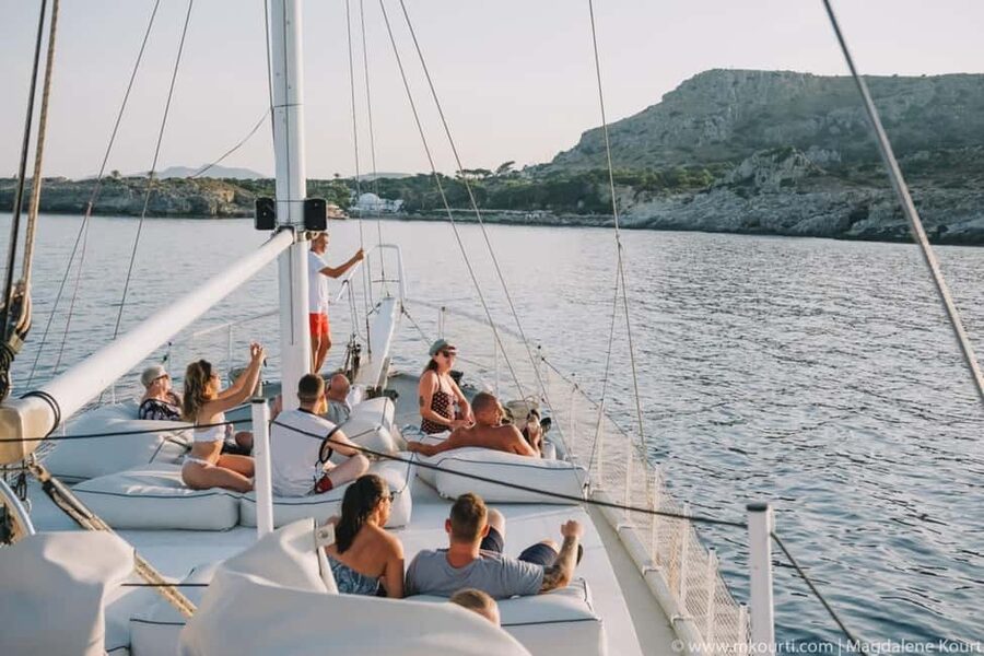 Rhodes: Sunset Cruise with Open Bar, Dinner, & Live Music - What the crew does well