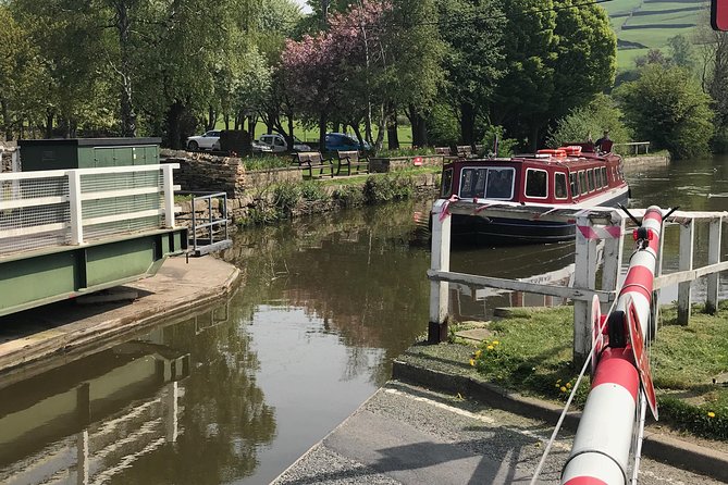 Roast Dinner Cruise - Snaygill and the canal’s quieter stories