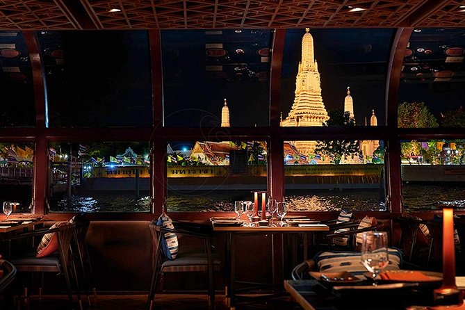 Saffron Luxury Dinner Cruise: A Journey on the River of Kings - Service, music, and the mood onboard