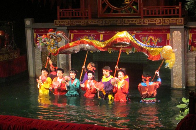 Saigon Dinner Cruise with Live Music Ho Chi Minh– Group Tour - What the four-hour schedule really means