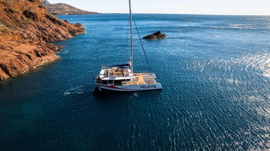 Saint-Raphaël : Sunset & Dinner Cruise to the Golden Island - The return to Saint-Raphaël under the stars
