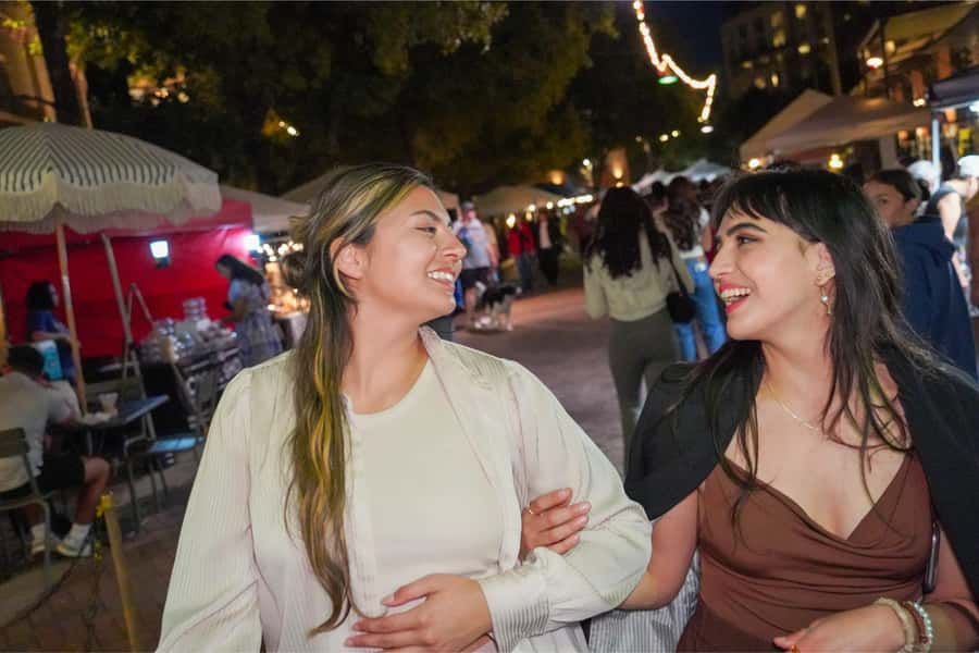 San Antonio Premium Night Driving Tour with Dinner & Cruise - Why this five-hour night tour works