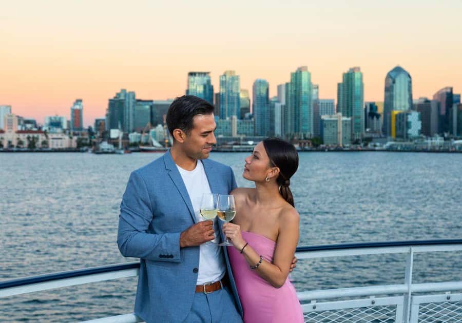San Diego: Buffet Dinner Cruise with Drinks - What the buffet dinner includes