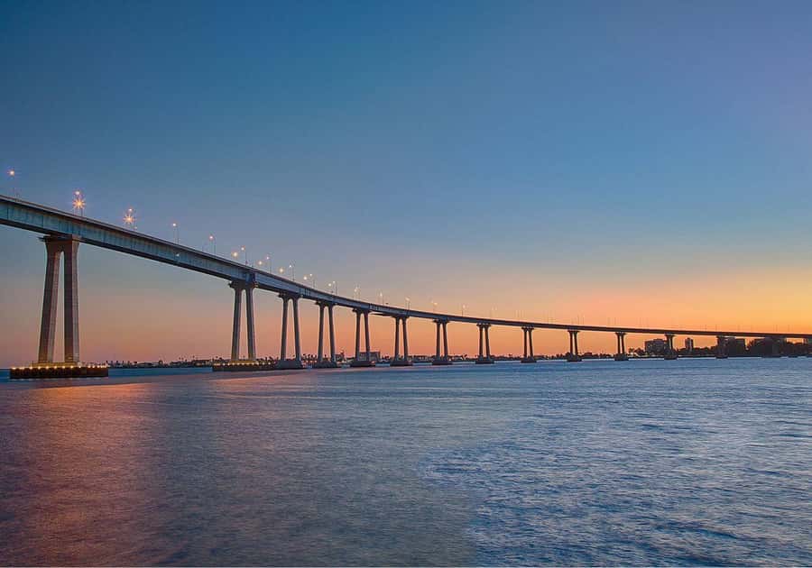 San Diego: Buffet Dinner Cruise with Drinks - How the timing shapes the evening
