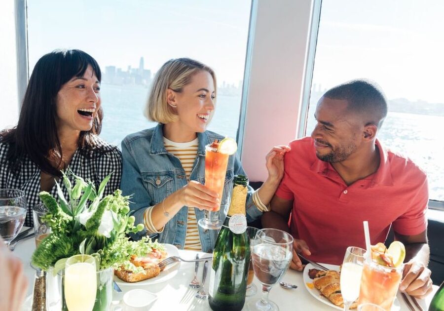 San Diego: Christmas Day Buffet Brunch or Dinner Cruise - Christmas Day on San Diego Bay