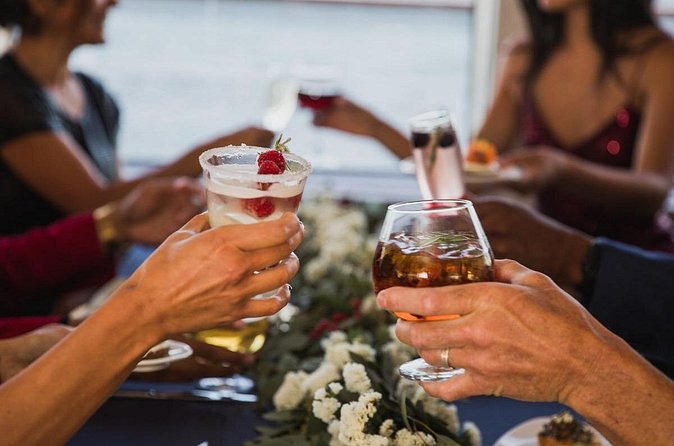 San Diego Christmas Day Dinner Buffet Cruise - The winter holiday buffet