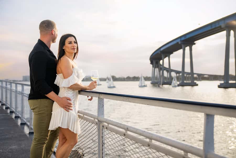 San Diego: City Cruises Gourmet Dinner Cruise - Music, dancing, and the changing mood