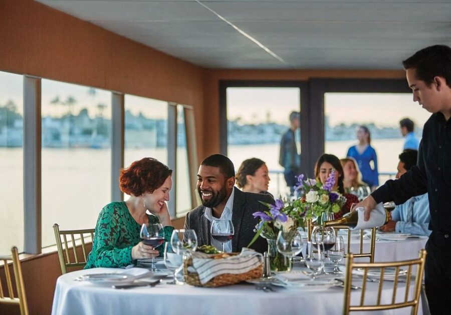 San Diego: Thanksgiving Day Buffet Brunch or Dinner Cruise - A few practical ways to make the day better