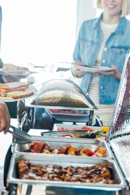 San Francisco: Christmas Day Buffet Brunch or Dinner Cruise - A holiday meal with an important menu question