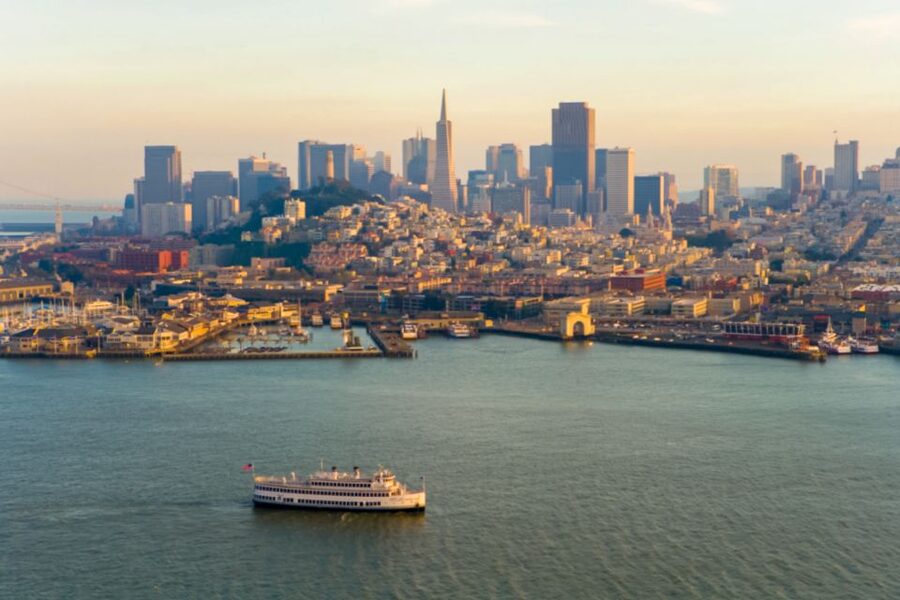 San Francisco: City Cruises Buffet Lunch or Dinner Cruise - Who will enjoy this most