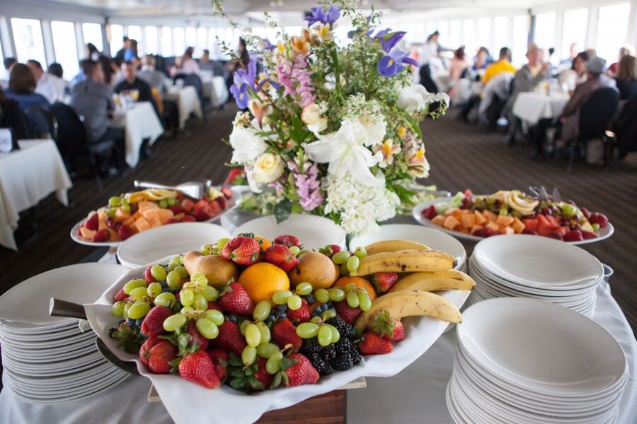 San Francisco: City Cruises Premier Brunch or Dinner Cruise - Dinner brings a more polished evening mood