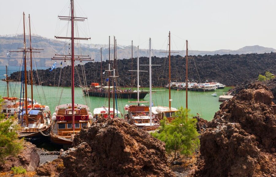 Santorini Caldera: Sunset Cruise with Dinner - The final sunset in Oia