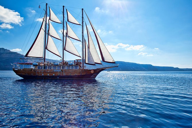 Santorini Caldera Sunset Sailing Cruise with Dinner and Wine - Boat comfort, group size, and the daily rhythm