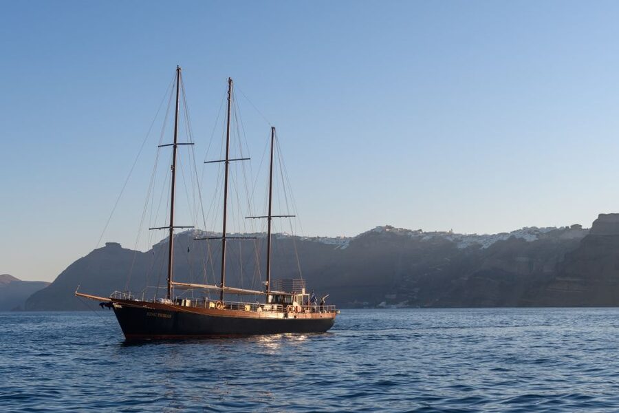 Santorini: Romantic Sunset Caldera Cruise with Dinner - Seeing Santorini from the King Thiras