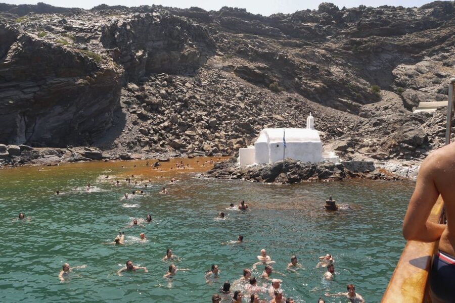 Santorini: Volcanic Sunset Cruise with Dinner - Key points to know before you book