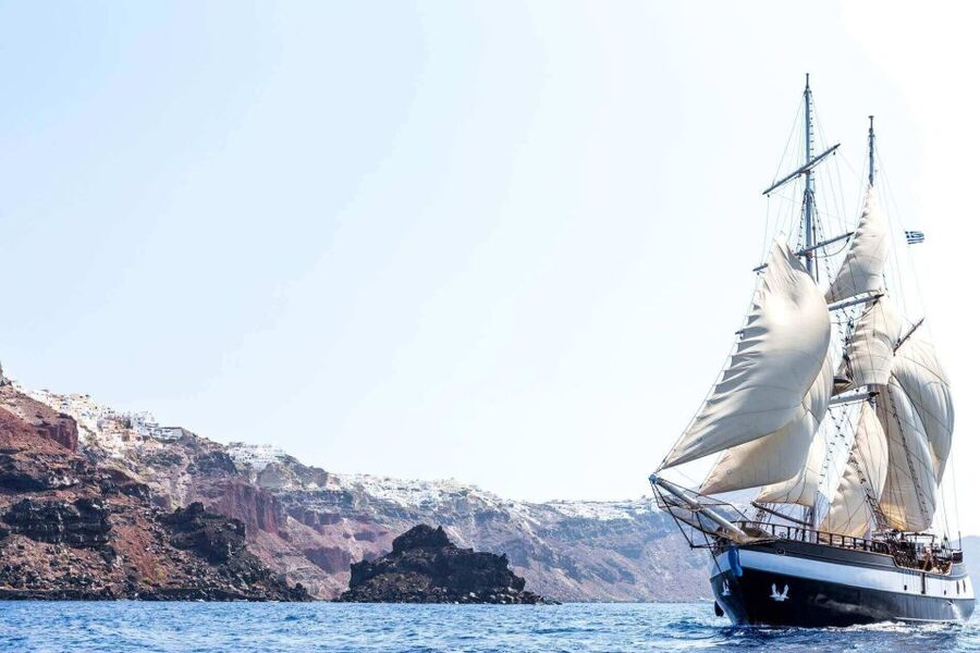 Santorini: Volcanic Sunset Cruise with Dinner - Who should book this cruise?
