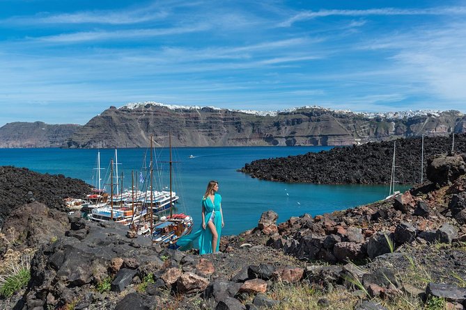 Santorini Volcano Sunset Cruise with Dinner - Getting down to the old port